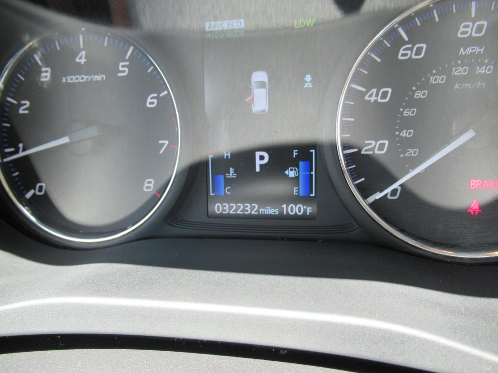 Vehicle image 21 of 34
