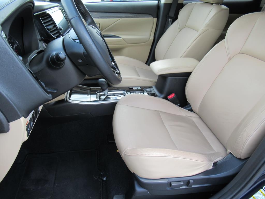 Vehicle image 14 of 34