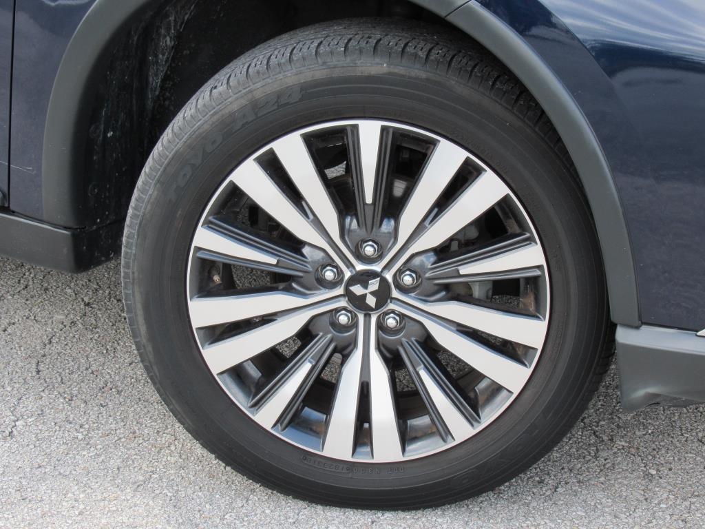 Vehicle image 6 of 34