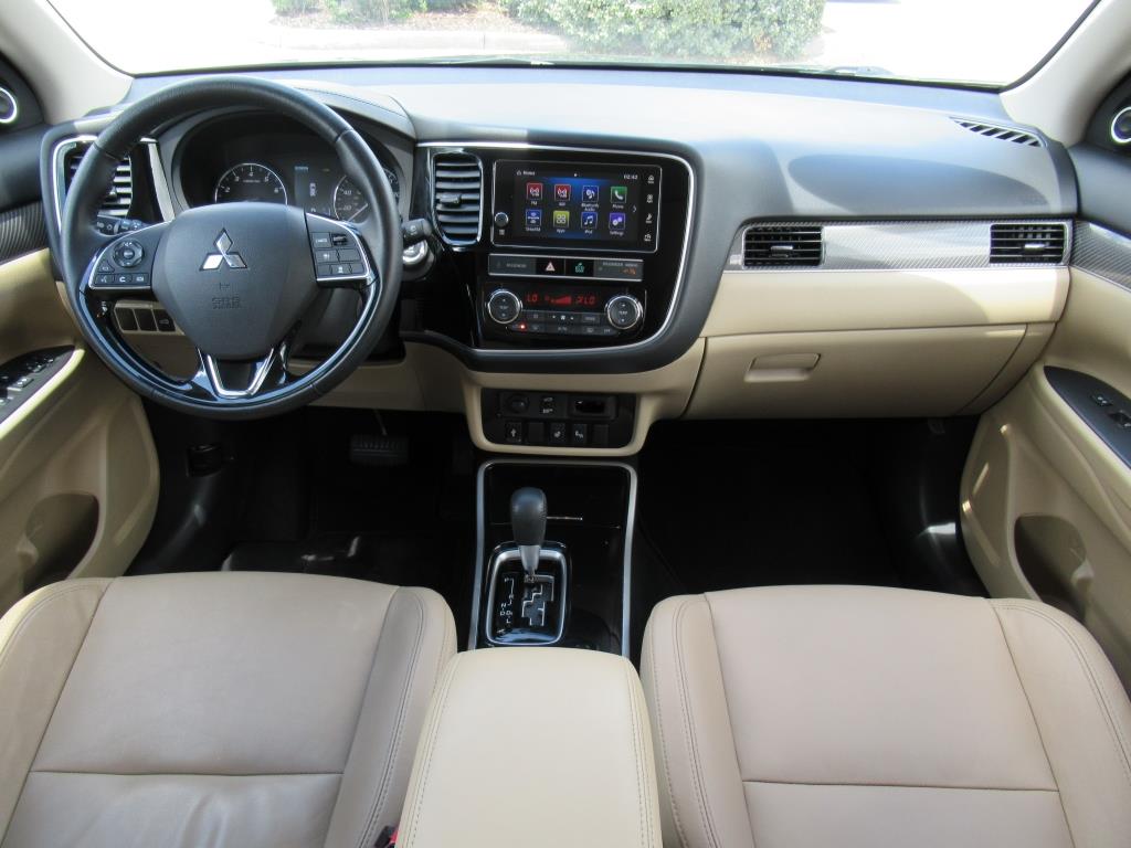 Vehicle image 16 of 34