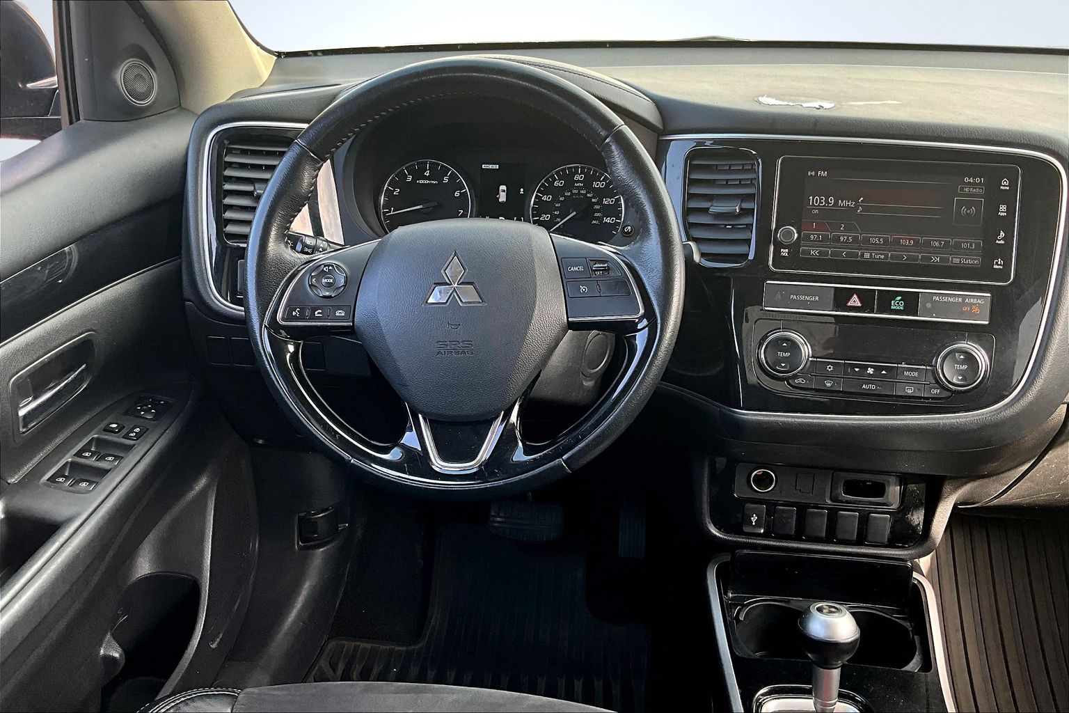 2019 Mitsubishi Outlander Image 15 of 32