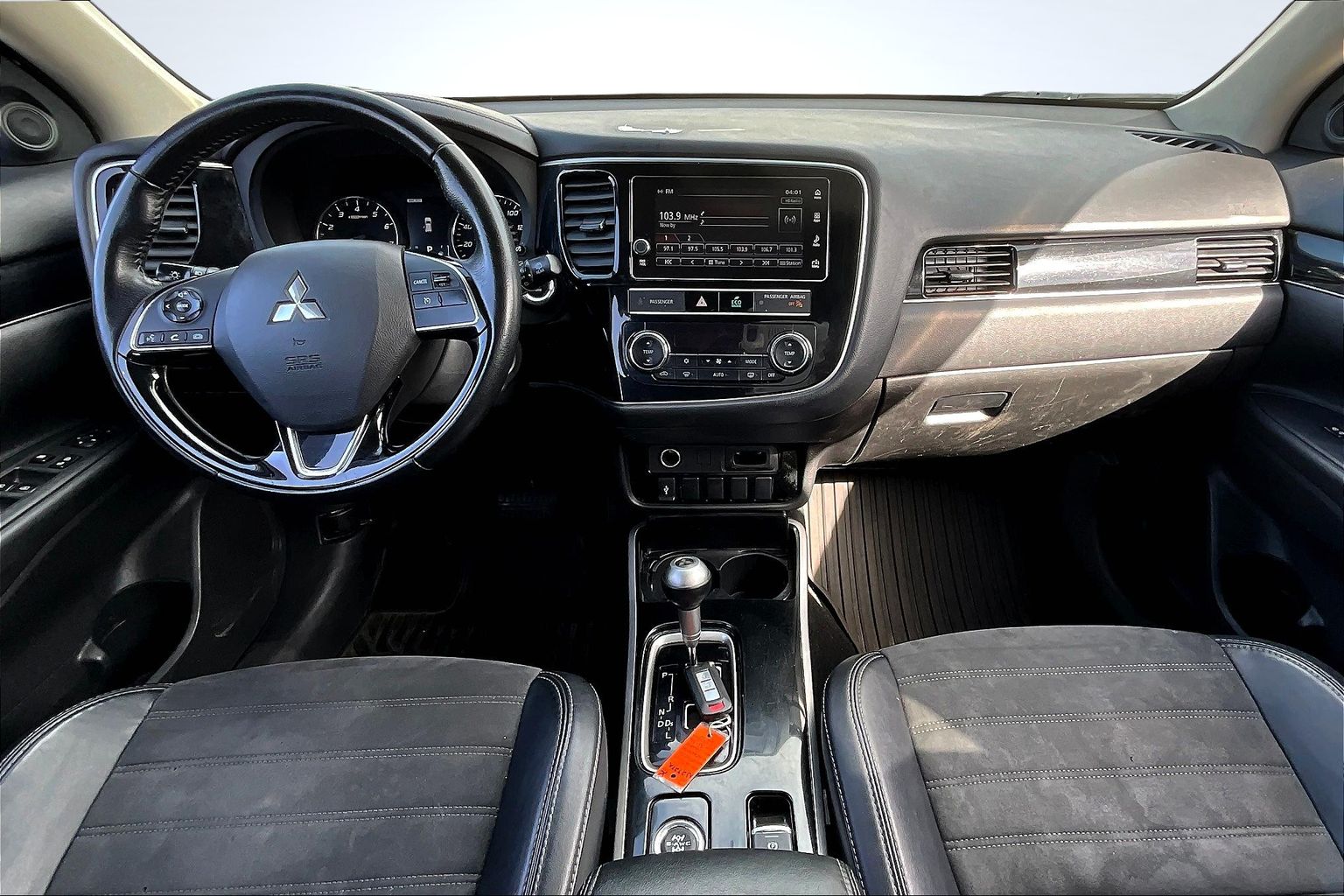 2019 Mitsubishi Outlander Image 13 of 32