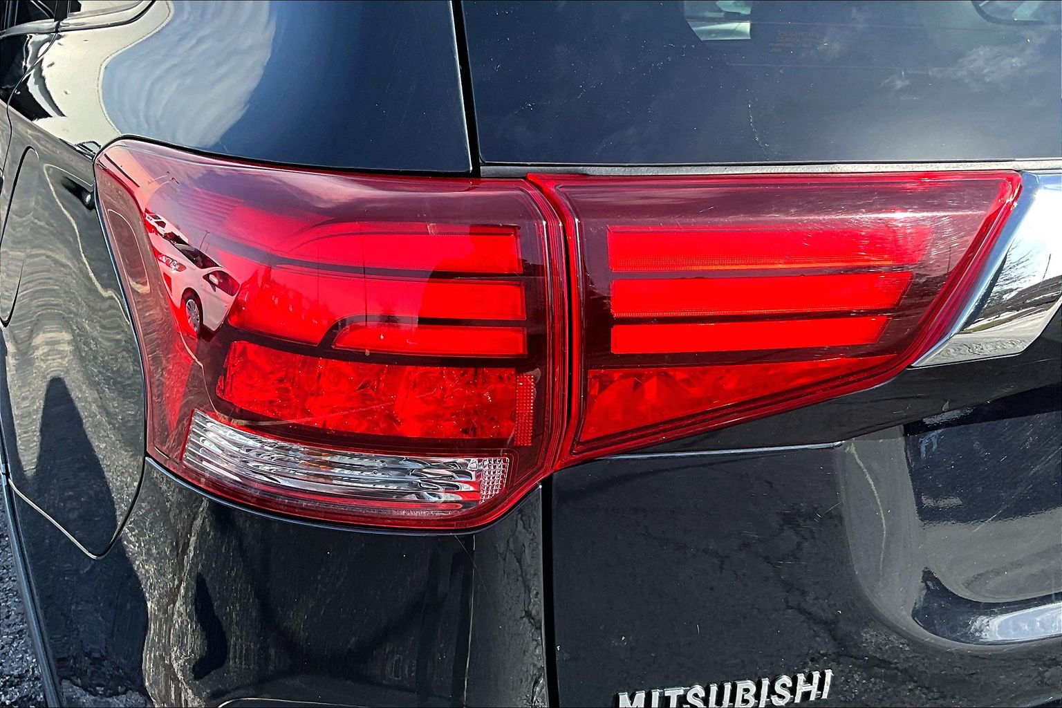 2019 Mitsubishi Outlander Image 32 of 32