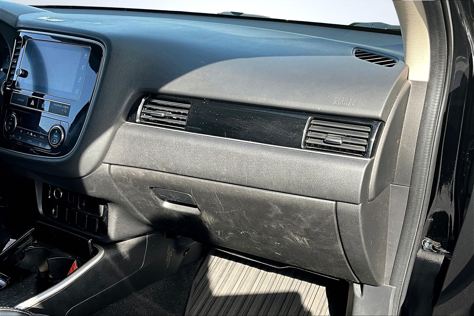 2019 Mitsubishi Outlander Image 16 of 32