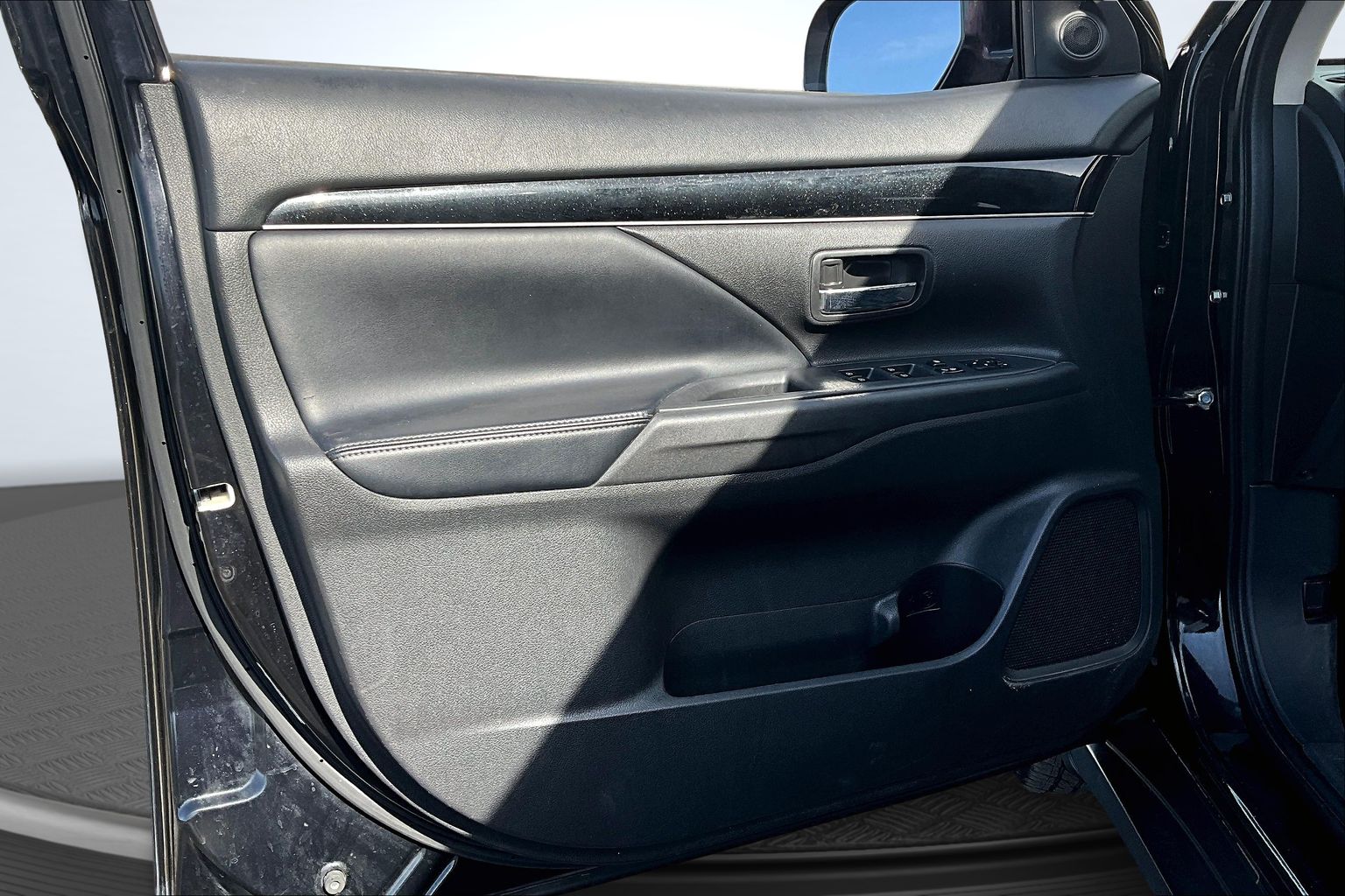 2019 Mitsubishi Outlander Image 25 of 32