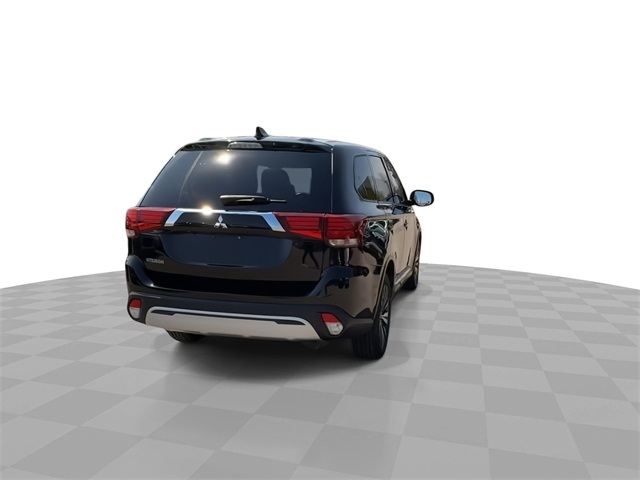 Vehicle image 7 of 33