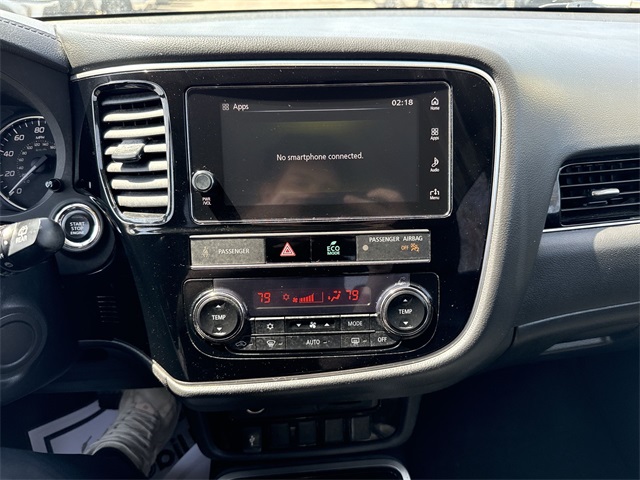 Vehicle image 13 of 33