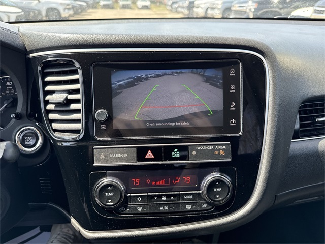 Vehicle image 14 of 33