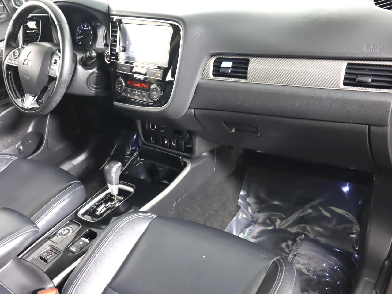 Vehicle image 42 of 45
