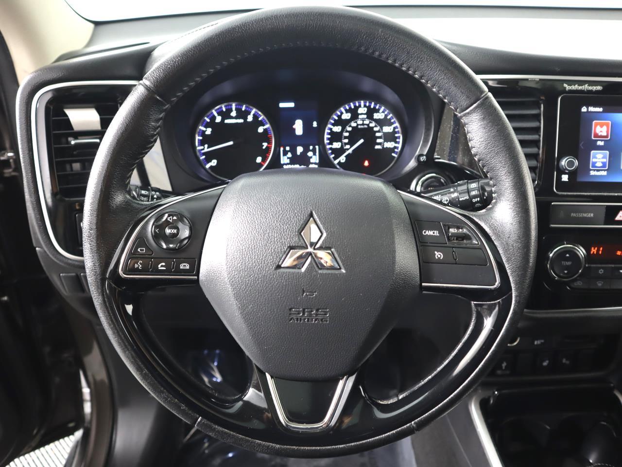 Vehicle image 11 of 45