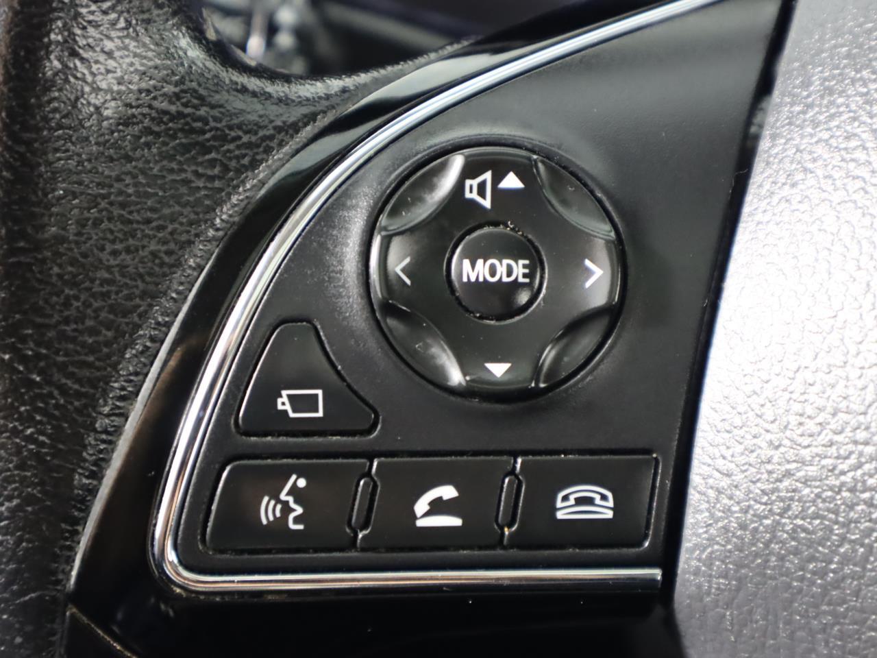 Vehicle image 12 of 45