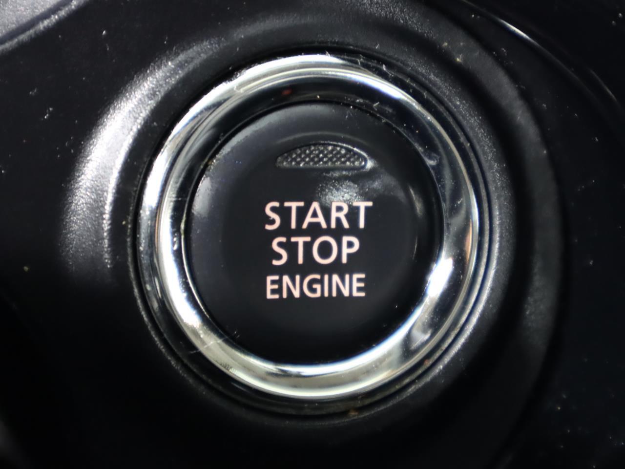 Vehicle image 21 of 45