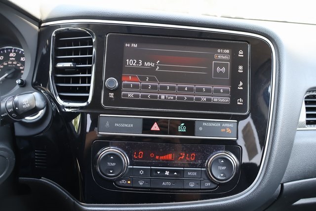 Vehicle image 40 of 52