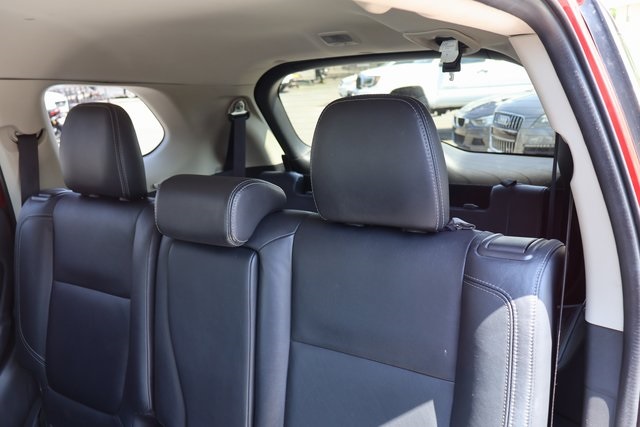 Vehicle image 23 of 52
