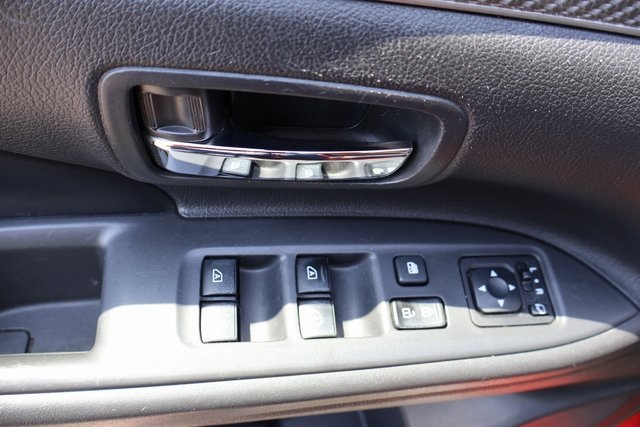 Vehicle image 51 of 52