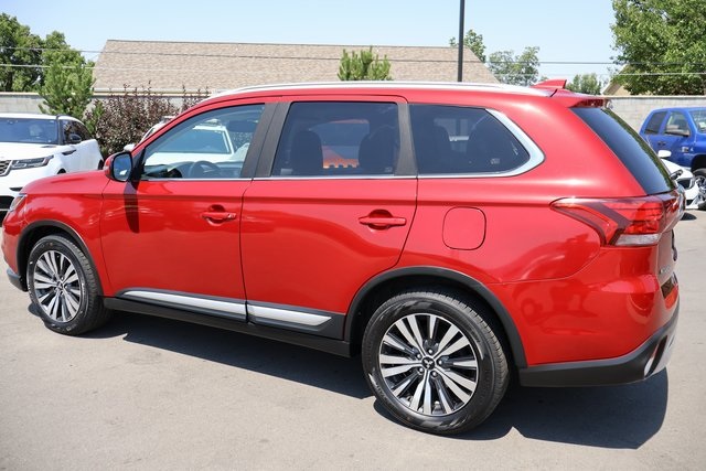 Vehicle image 8 of 52
