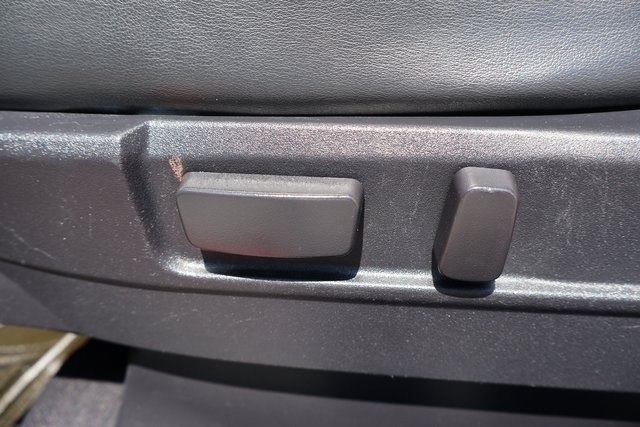 Vehicle image 44 of 52