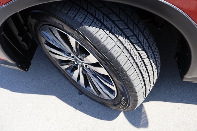 Vehicle image 14 of 52