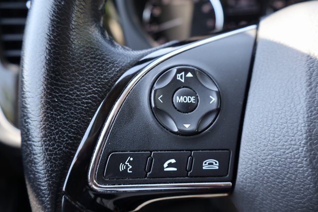 Vehicle image 47 of 52