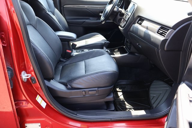 Vehicle image 21 of 52