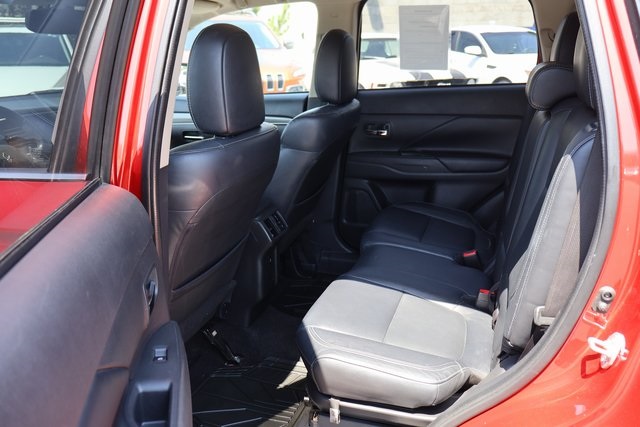 Vehicle image 26 of 52