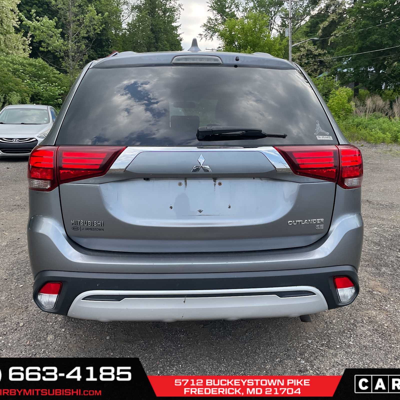 Vehicle image 4 of 12