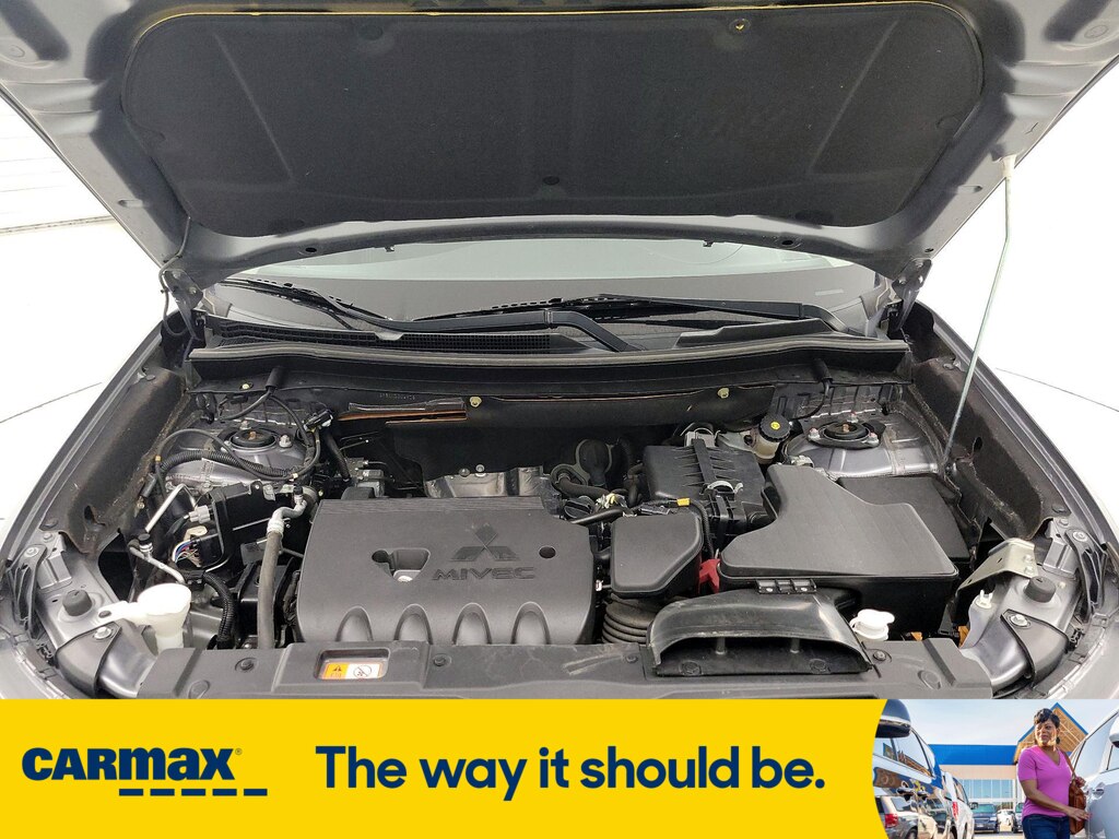 Vehicle image 28 of 29