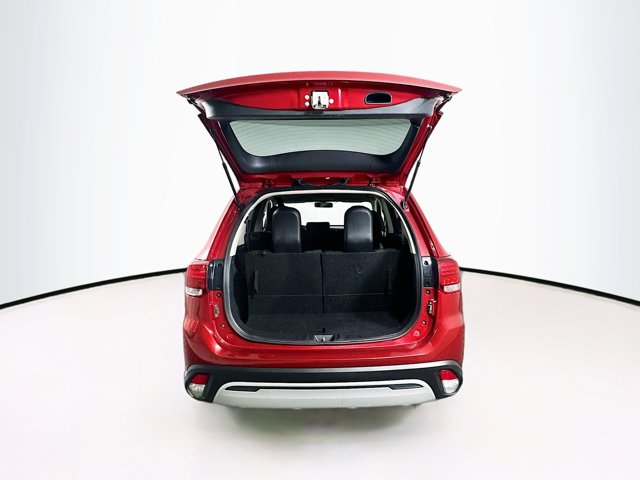 Vehicle image 24 of 29