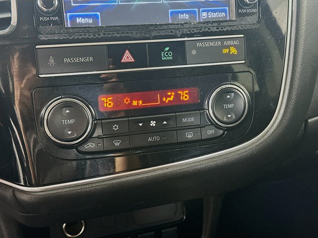 Vehicle image 19 of 29