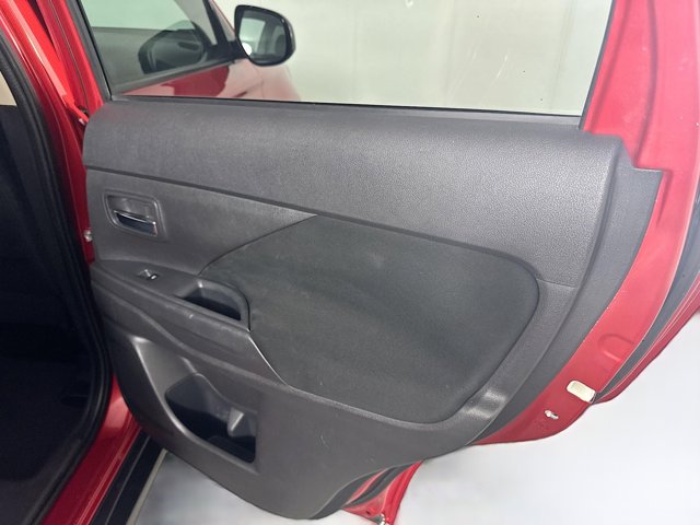 Vehicle image 26 of 29