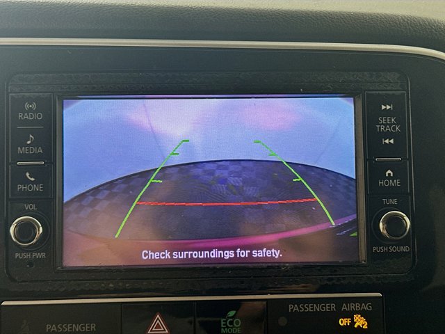 Vehicle image 18 of 29