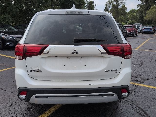Vehicle image 10 of 12