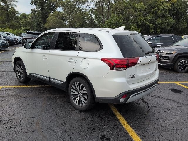 Vehicle image 11 of 12