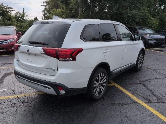 Vehicle image 7 of 12