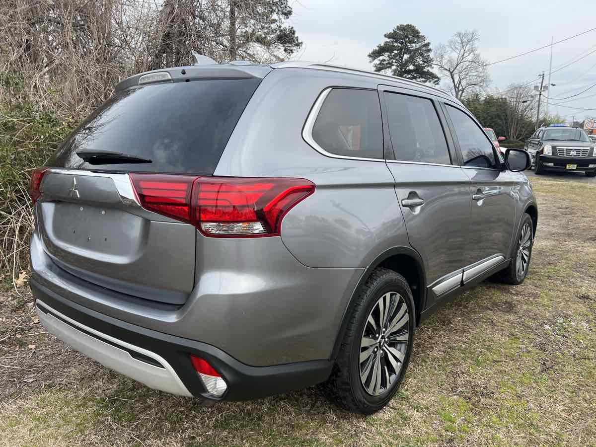 Vehicle image 5 of 18