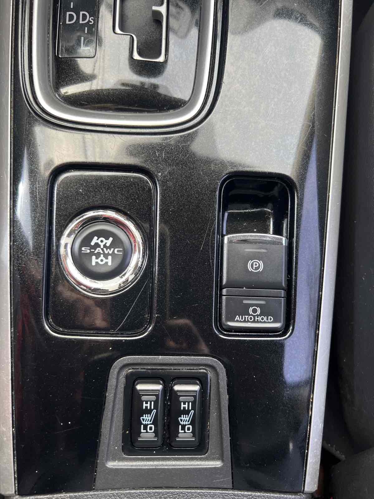Vehicle image 12 of 18