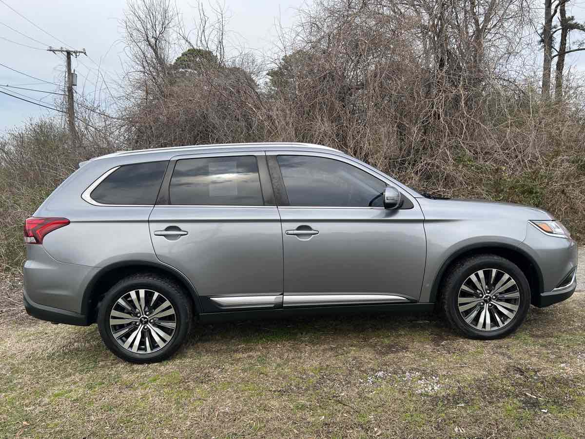 Vehicle image 4 of 18