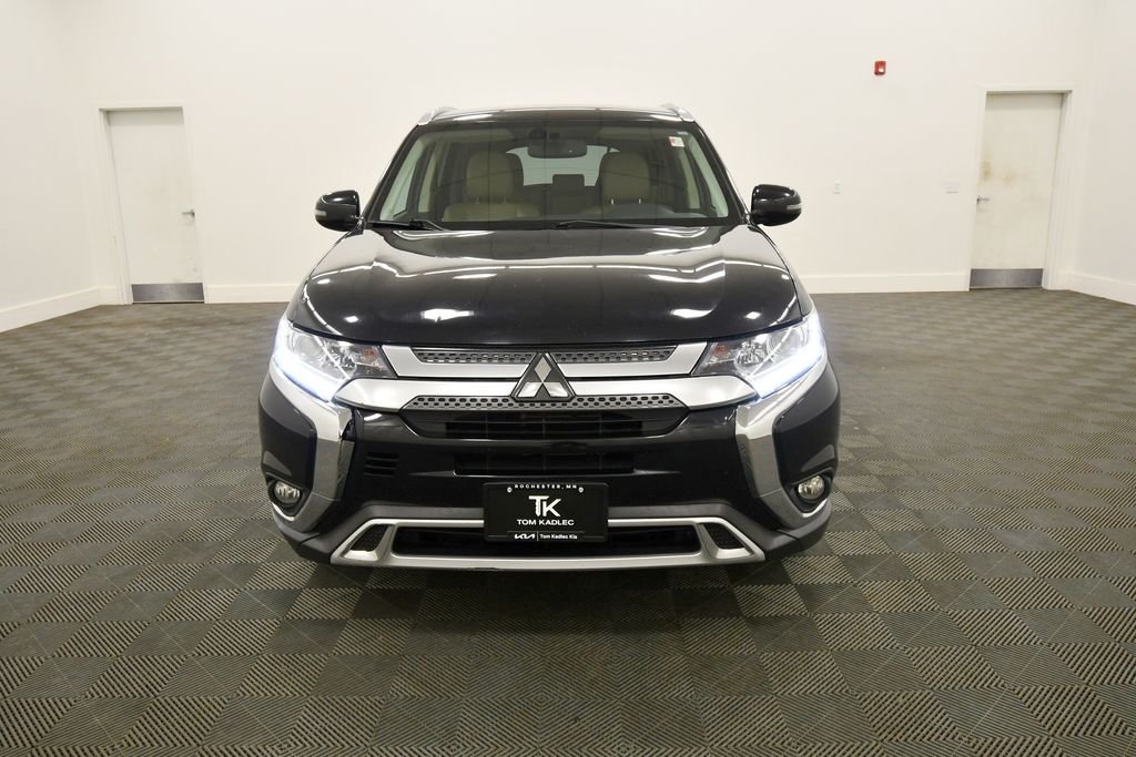 2019 Mitsubishi Outlander SEL Image 3 of 28