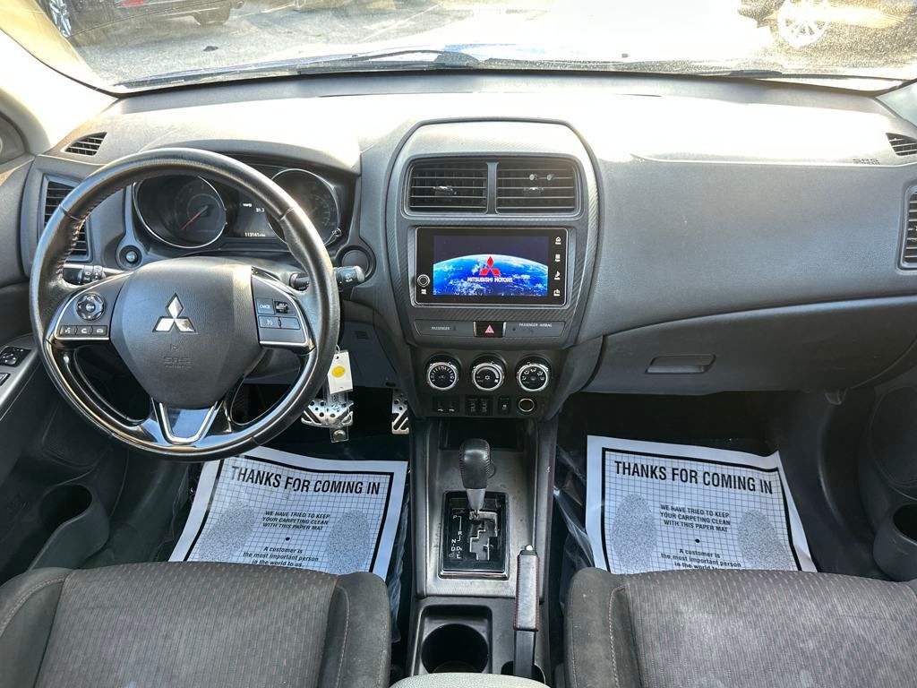 Vehicle image 14 of 28