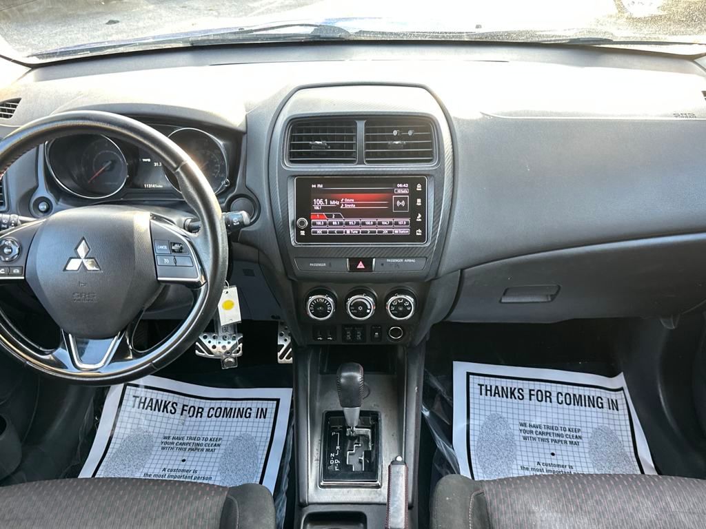 Vehicle image 16 of 28