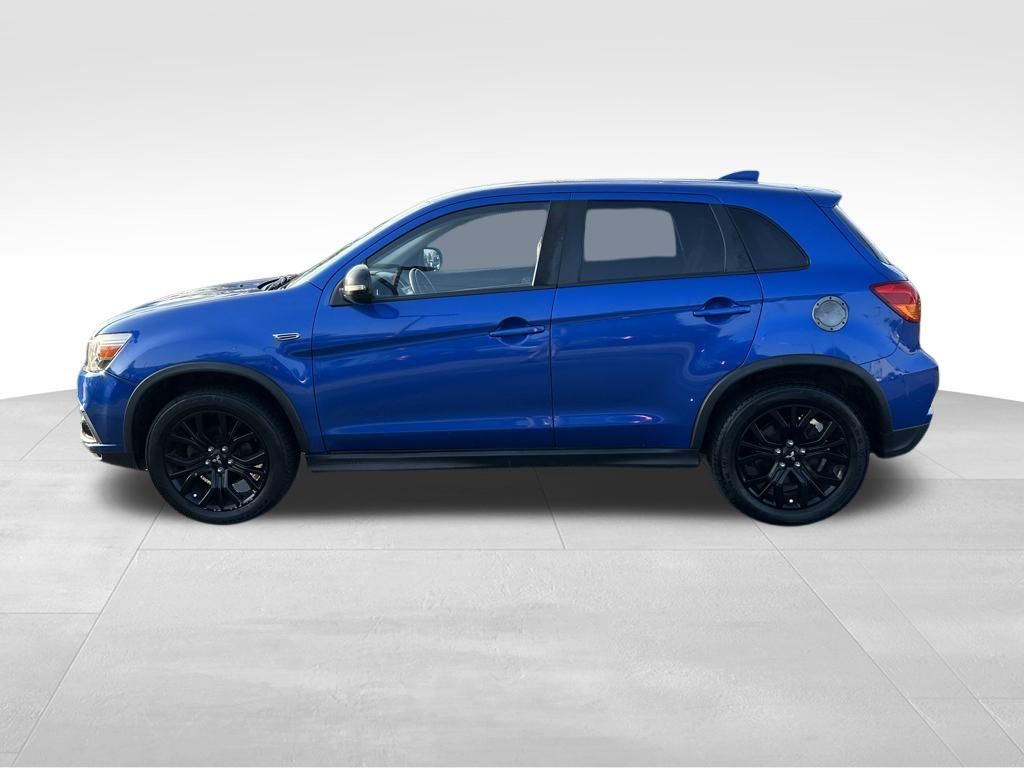 Vehicle image 8 of 28