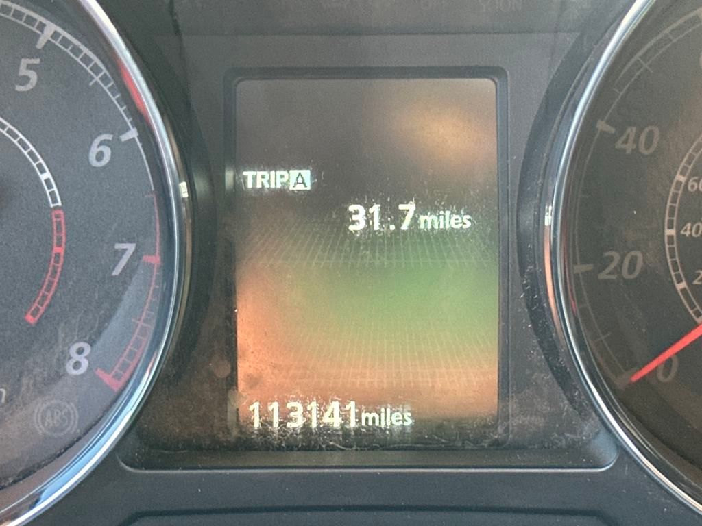Vehicle image 18 of 28