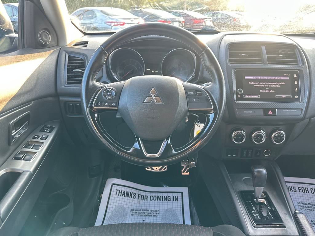 Vehicle image 15 of 28