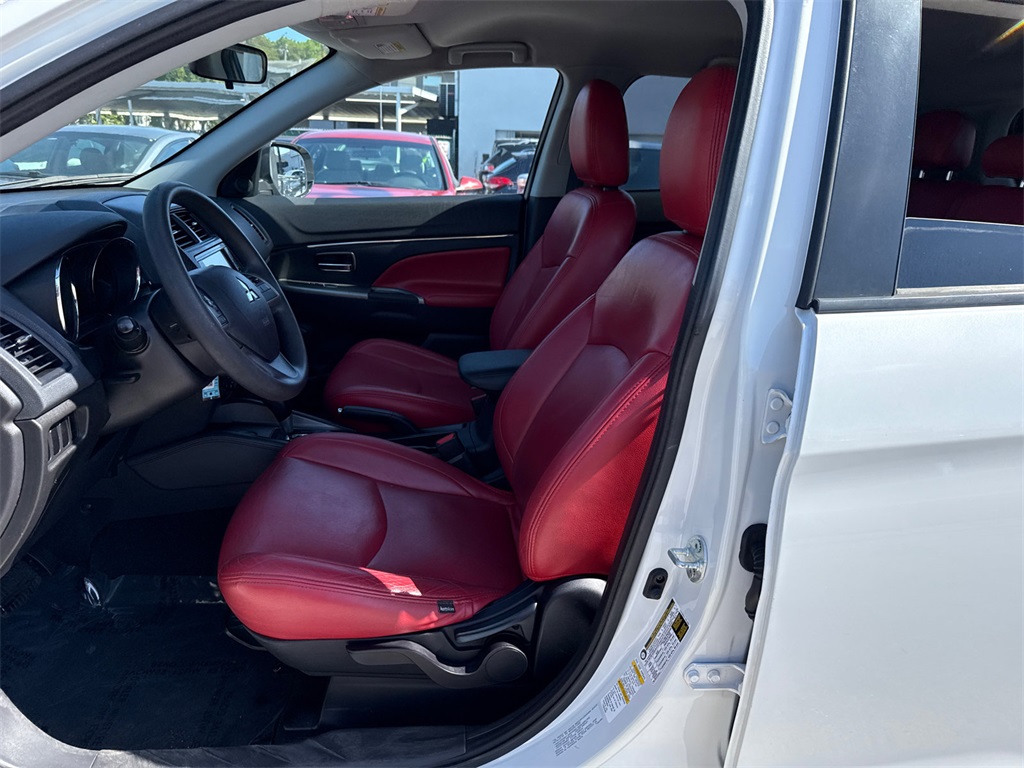 Vehicle image 16 of 35