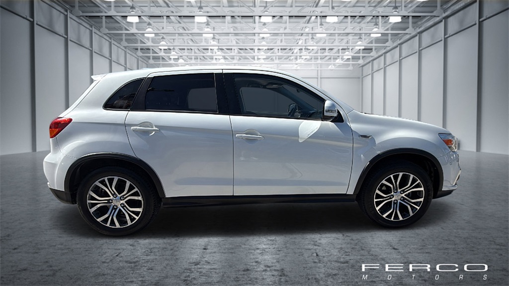 Vehicle image 4 of 35