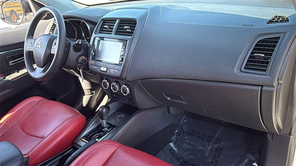 Vehicle image 34 of 35