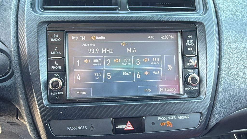 Vehicle image 28 of 35
