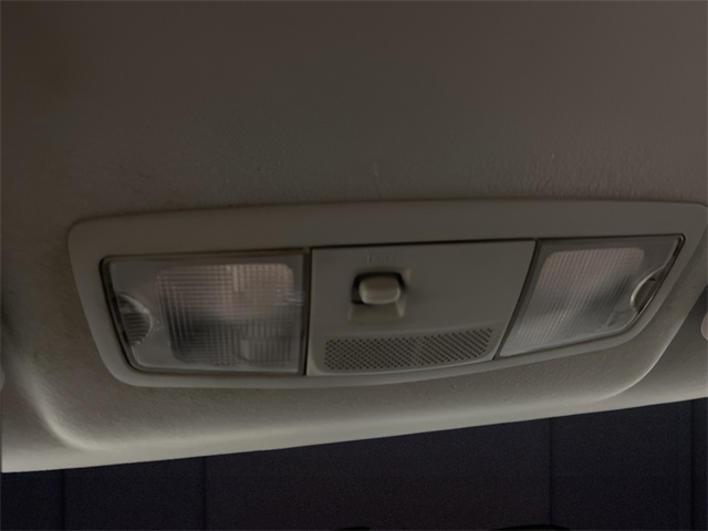 Vehicle image 24 of 26