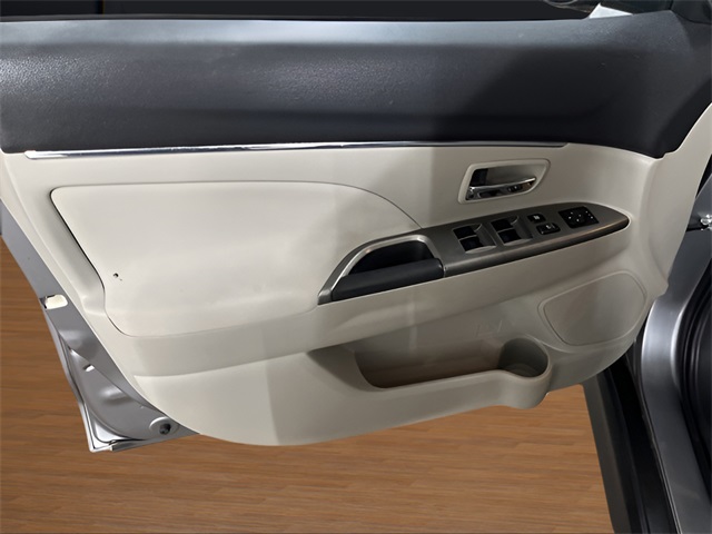 Vehicle image 20 of 26