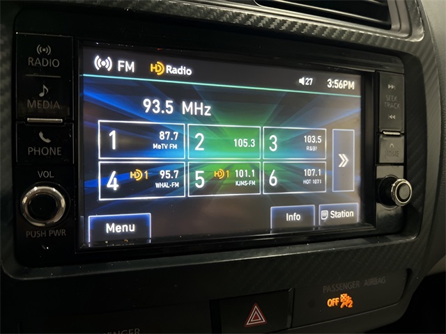 Vehicle image 15 of 26